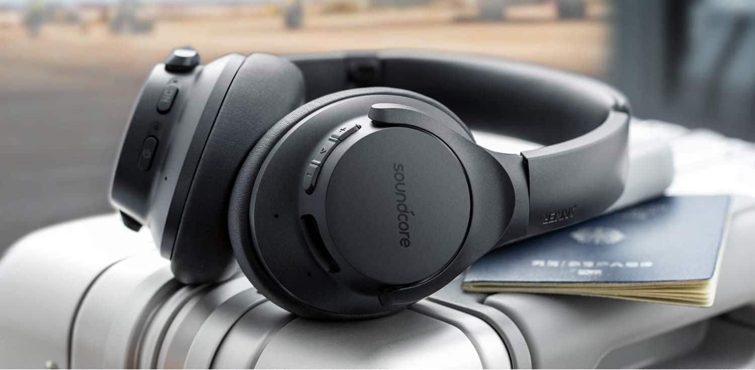 Anker Soundcore QC20 lifestyle on suitcase